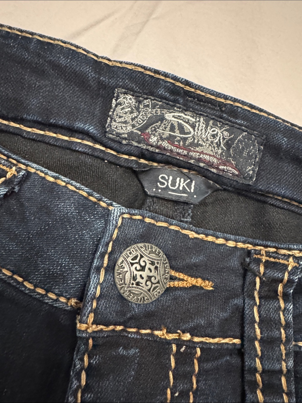 NWOT Silver Suki Mid Super Skinny Jeans with Contrast Stitching | Size 28 x 31 - Picture 5 of 6